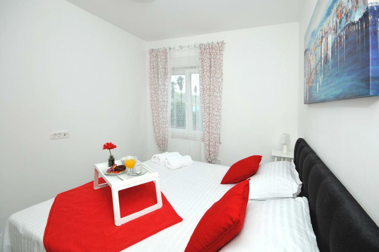 Apartmani Olive Traù Esterno foto