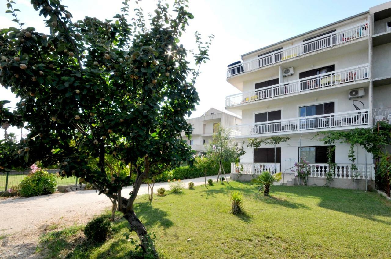 Apartmani Olive Traù Esterno foto